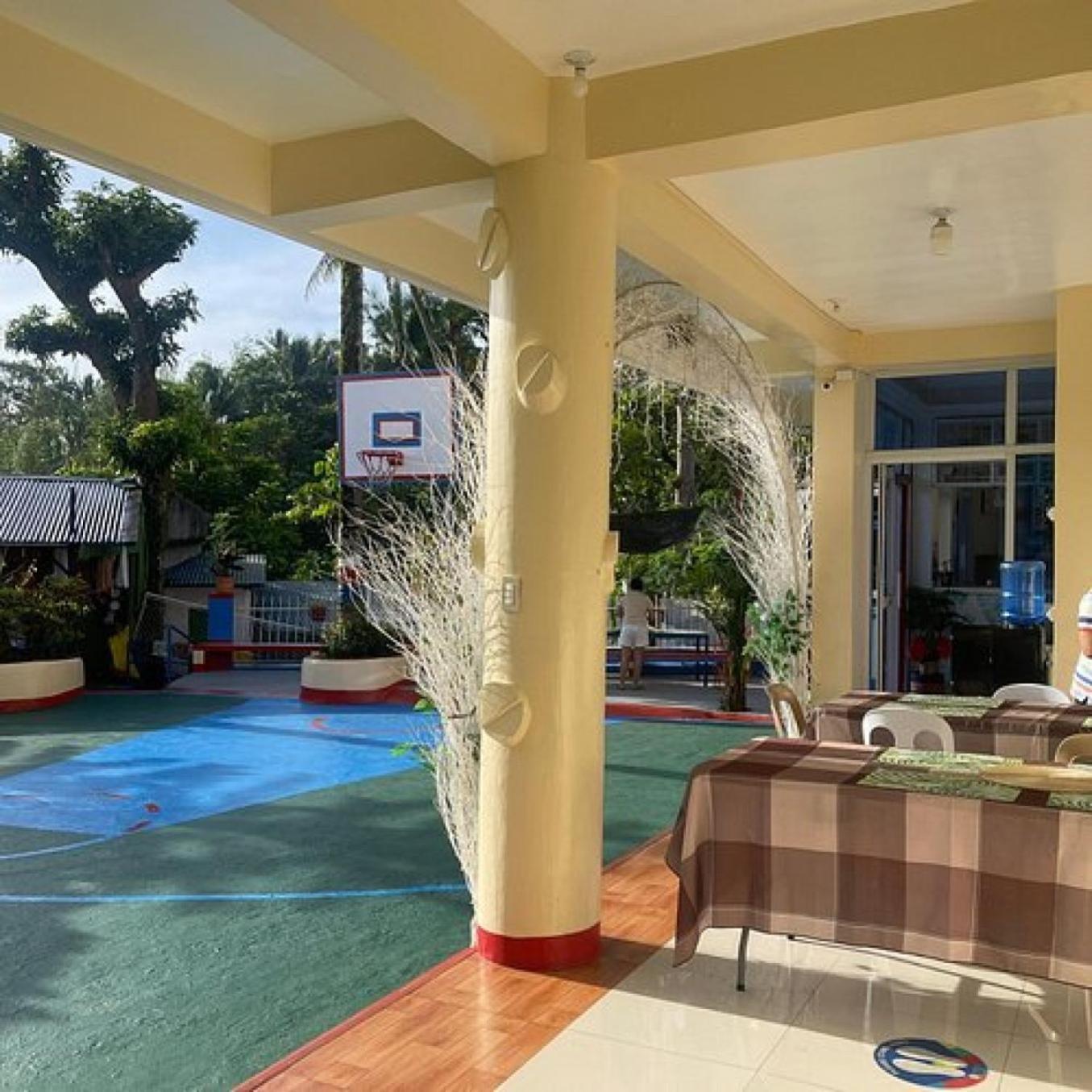 Reddoorz At S & L Apartelle Daraga Albay Legazpi Exterior foto