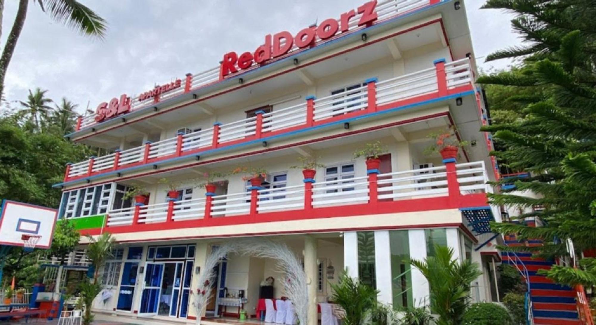 Hotel Reddoorz At S & L Apartelle Daraga Albay Legazpi Exterior foto