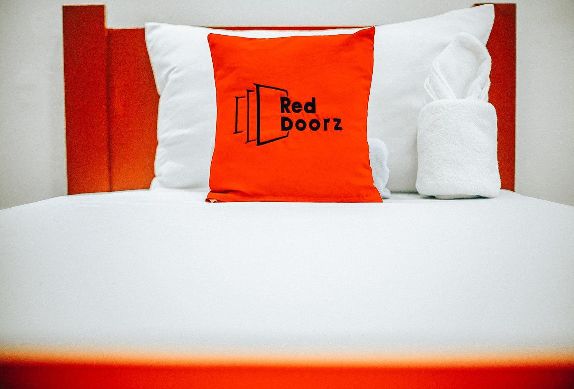 Reddoorz At S & L Apartelle Daraga Albay Legazpi Exterior foto